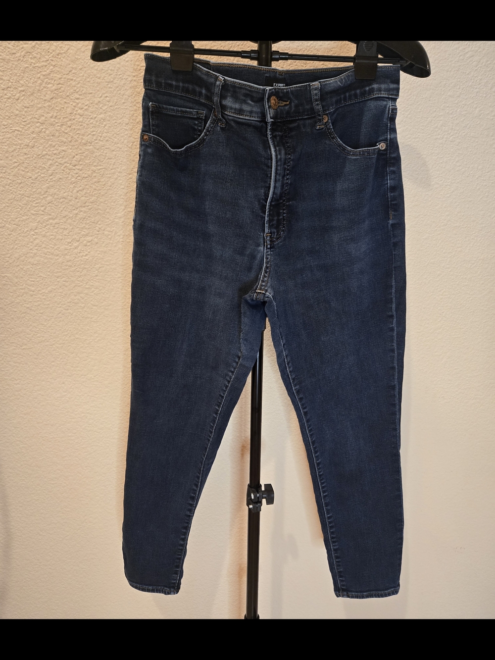 Express Women's High-Rise Jeans Size 12 Short